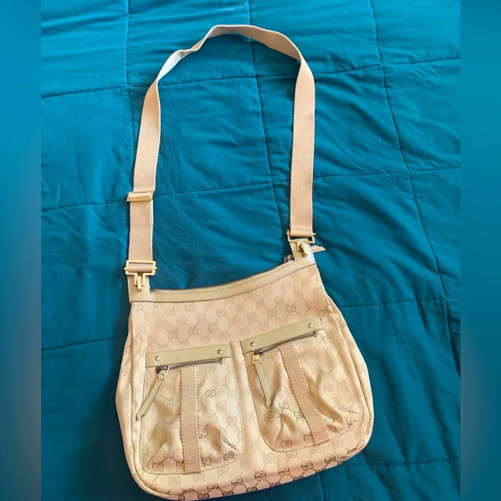 EUC Gucci canvas crossbody bag - Picture 1 of 13